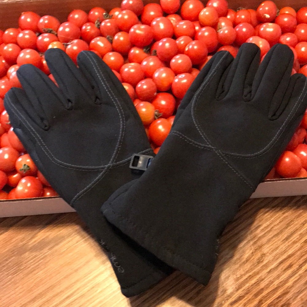 Woman’s Nordic Gloves